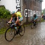 ツール・ド・フランス第5ステージをマイヨジョーヌ姿で走るビンチェンツォ・ニーバリ