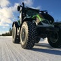 ノキアンタイヤ装着のトラクターが130.165 km/hというトラクターによる氷雪上での世界最高速記録を達成