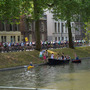 運河の多いオランダは物流の配送手段として多くの人が利用している