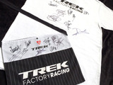 【自転車】トレック、ツール・ド・フランス出場メンバーのサイン入りアイテムプレゼント