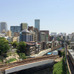街の風景を撮影した写真（iPhone 5s）。メインカメラのレンズのF値はともに2.2