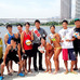 お台場の砂浜でビーチバレー選手たちと再開する朝日健太郎氏