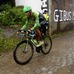 ツール・ド・フランス第5ステージの石畳区間を走るラルス・ボーム（ベルキン）