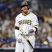 【MLB】“ブチ切れ”マチャドがドアップに……ストライク判定で詰められる「審判カメラ」が迫力満点　米記者「今シーズン最高の瞬間だ」