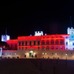 大公宮殿は双子の誕生を祝してモナコ国旗の赤と白にライトアップされた
