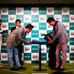野球盤でガチンコ対決に挑んだ東尾修と石田純一（エポック社「野球盤 3Dエース」発表会、4月16日）