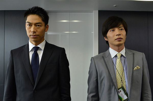 ソフトバンク工藤監督の息子 工藤阿須加が佐藤隆太 山田親太朗から誕生日サプライズ 2枚目の写真 画像 Cycle やわらかスポーツ情報サイト