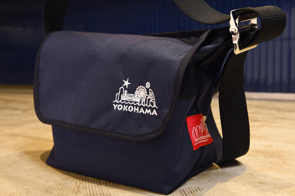 横浜DeNAベイスターズ × マンハッタンポーテージ メッセンジャーバッグ 横浜DeNAベイスターズ × マンハッタンポーテージ メッセンジャー