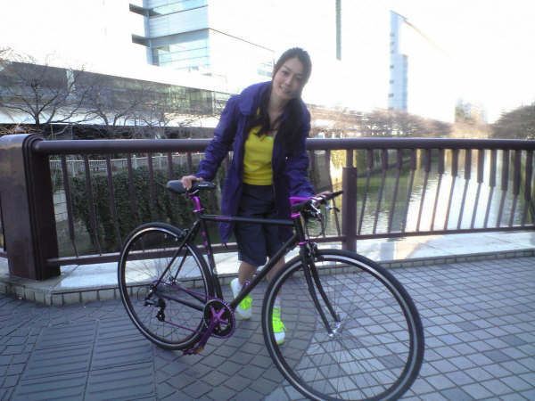 女優の北川えりが自転車をプロデュース Cycle やわらかスポーツ情報サイト