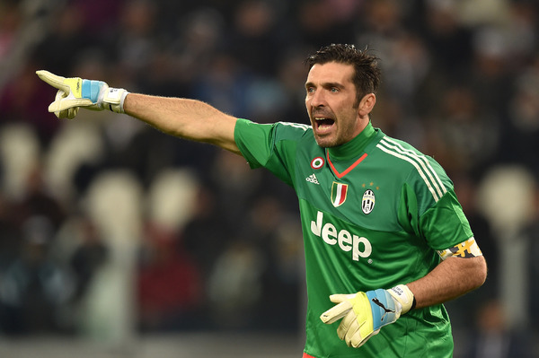 ユベントスのGKブッフォン、セリエA最長の974分連続無失点を達成 4枚目