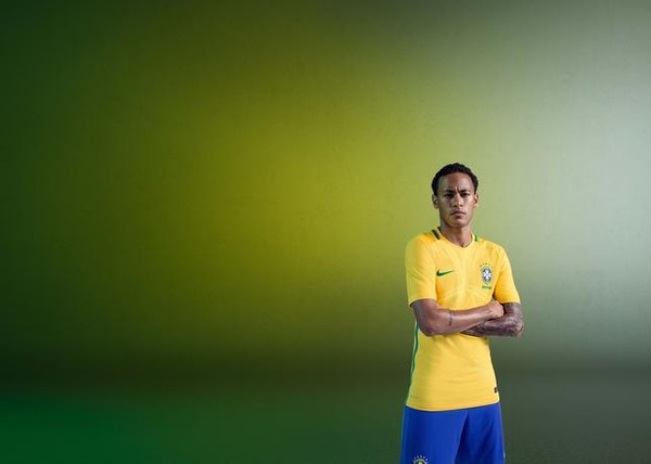 ナイキ ブラジル代表ジャージ発表 カナリーニョイエローを使用 4枚目の写真 画像 Cycle やわらかスポーツ情報サイト