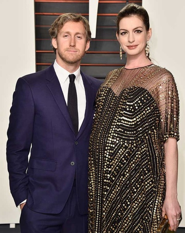 アン ハサウェイ 2週間前に第一子ジョナサンくんを出産 Cycle やわらかスポーツ情報サイト