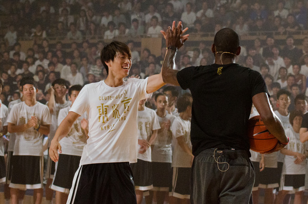 カイリー・アービング初来日…NBAのスーパースターが日本の