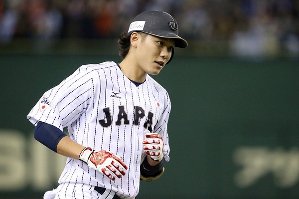 野球日本代表　侍ジャパン　背番号刻印入り記念グラス　6坂本勇人 Amazon.co.jp: 読売 ジャイアンツ 巨人 刺繍ワッペン 坂本 勇人