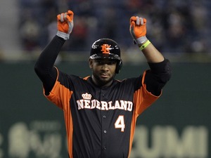 【プロ野球】バレンティンが7日に再来日、ヤクルト優勝の切り札になれるか 画像