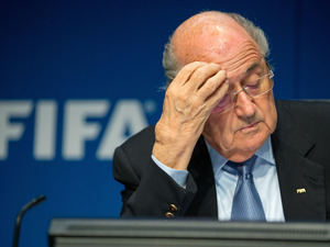 FIFAのブラッター会長、プラティニ副会長が90日間の職務停止処分 画像