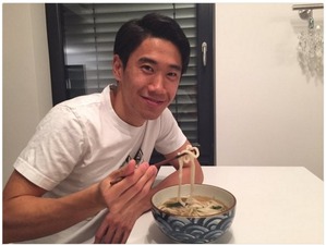 香川真司のドルトムント、伝統のルールダービーに勝利「祝杯はうどんで！」 画像