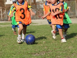 サッカー元代表の森島氏に学ぶ「子ども人権サッカー教室」1/30 画像