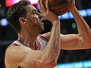 シカゴ・ブルズ連敗を3でストップ、パウ・ガソルが24得点…NBA 画像