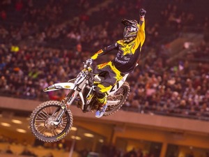 AMAスーパークロス開幕戦、アンダーソンがハスクバーナに初優勝もたらす 画像