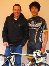 アームストロングの若手育成チームに小森亮平が加入 画像