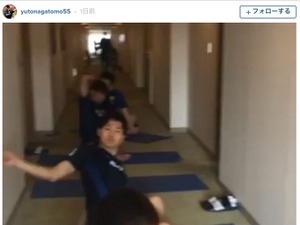 岡崎慎司＆清武弘嗣ら、ヨガ教室に参加…長友佑都「しなやかな身体を」 画像