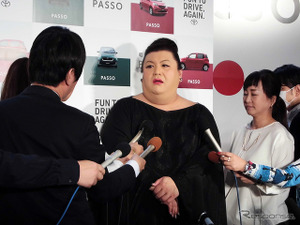マツコ・デラックス、「ババァたちと温泉」トヨタ新型パッソ 画像