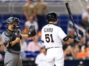 代打出場のイチロー、メジャー通算180個目の敬遠…敵将の判断にファンからはブーイング 画像