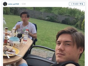 ハンブルガー・酒井高徳、後輩とBBQ！「外で食事も気持ち良いー」 画像