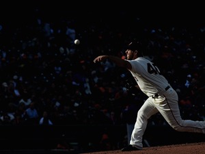 ジャイアンツのバンガーナー、投げて打って今季6勝目 画像
