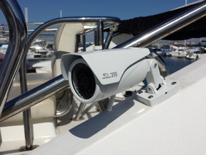 ボート専用の多目的カメラ発売…セキュリティ対策や動画中継向け 画像