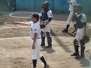 【THE INSIDE】高校野球探訪（2）瀬谷高校・平野太一監督…熱い気持ちをユニフォームに込めた強いこだわり 画像