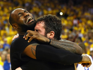 NBAファイナル史上初、キャバリアーズ1勝3敗から逆転でが初優勝 画像