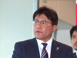 リオオリンピックへ向けてサッカー日本代表出発…手倉森監督「皆さんの笑顔が怒りに変わらないように」 画像