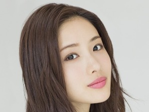 #石原さとみ、ド派手ファッションで校閲の仕事に立ち向かう！ 「校閲ガール」ドラマ化 画像
