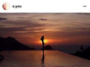 #浜崎あゆみ、美ヒップと超くびれ...「女神のシルエット」を公開 画像