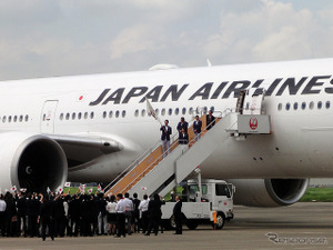 【リオ2016】選手団や都知事を乗せたJAL・ANA機、羽田着 画像