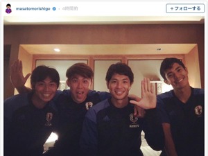 サッカー日本代表・森重真人、FC東京組＆87年組の記念写真「みんなそれぞれのチームで頑張ろう！」 画像