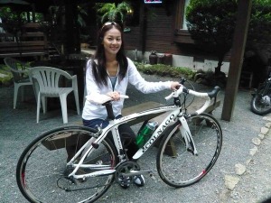 小泉ニロの連載コラムは「ごちそうツーリング」 画像