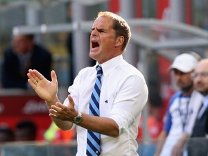 長友佑都のインテル、3カ月弱でデ・ブール監督を解任 画像