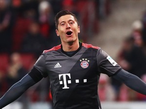 レヴァンドフスキ、2021年までバイエルンとの契約を延長 画像