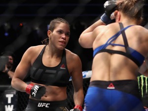 ヌネスが元女王ロンダを秒殺KO…女子格闘技は新時代へ 画像