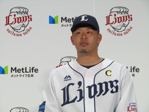 西武・浅村栄斗、シート打撃で今季第1号…スロー動画で豪快なスイングを公開 画像