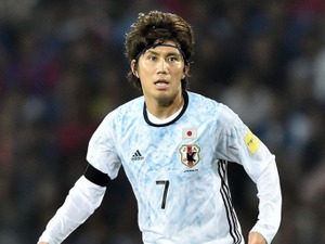 浦和レッズ・柏木陽介、妻・佐藤渚と2ショット…結婚1周年「ほんまに感謝しかない」 画像