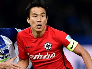 長谷部誠、ゴールポスト激突で6針縫うケガ「自業自得です」…バイエルンに完敗で5連敗 画像