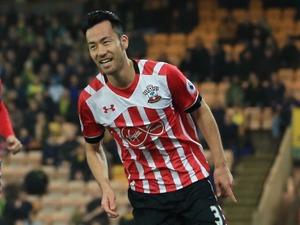 吉田麻也、休日もメンタル強化「変な日本語書いた服着てる外国人と一緒」 画像