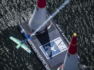 レッドブル・エアレース第2戦、室屋義秀が2度目の優勝 画像