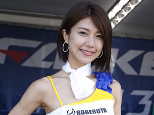 レッドブル・エアレース 千葉、エアレースクイーン藤木由貴…チームファルケン室屋選手を応援 画像