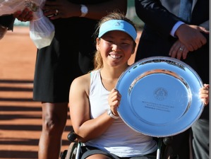 上地結衣、全仏オープン車いすテニス女子シングルス・ダブルス優勝 画像