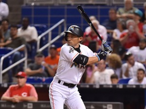 イチローが代打で二塁打、メジャー歴代22位タイの通算3060安打 画像